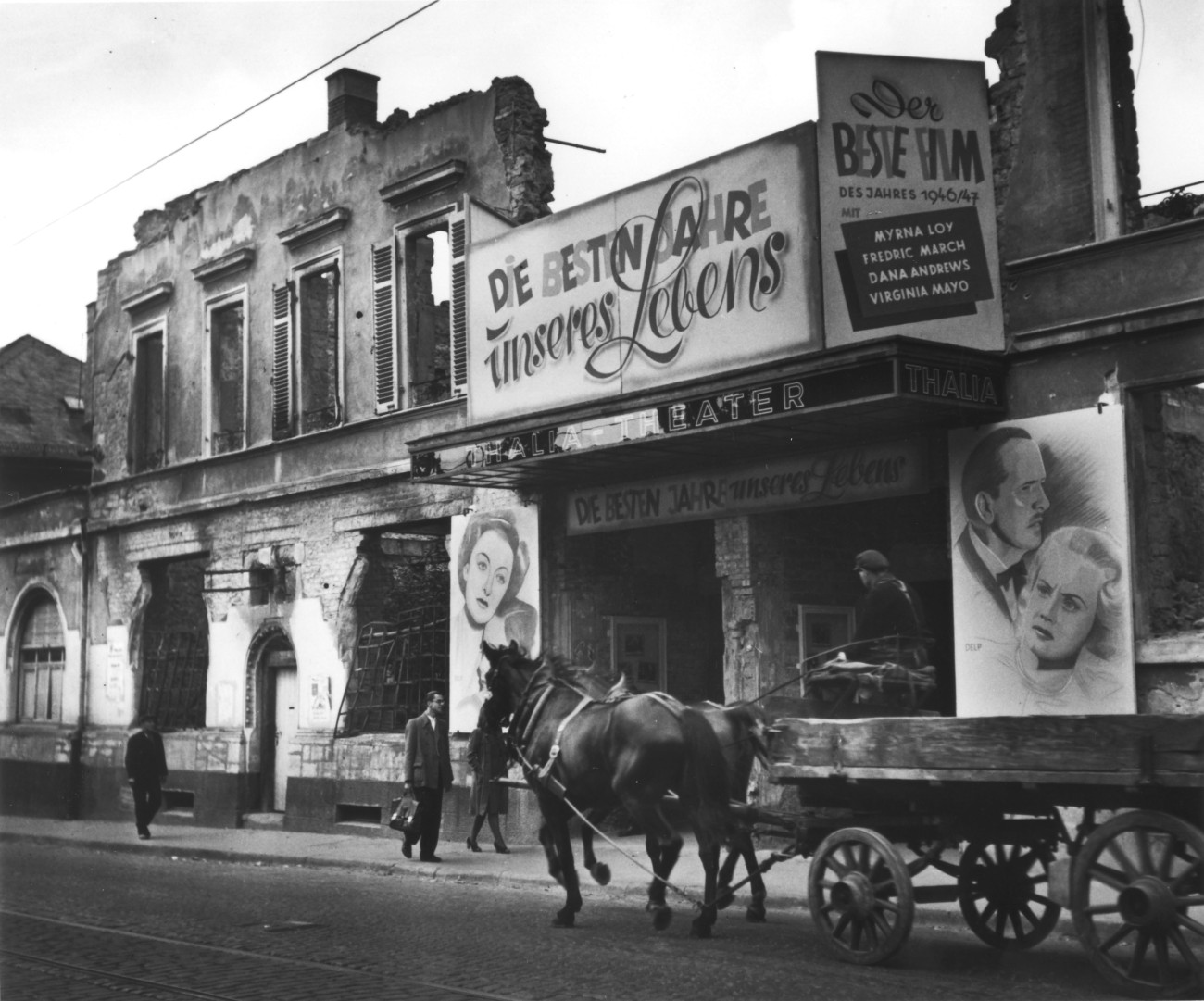 akg-images / Tony Vaccaro